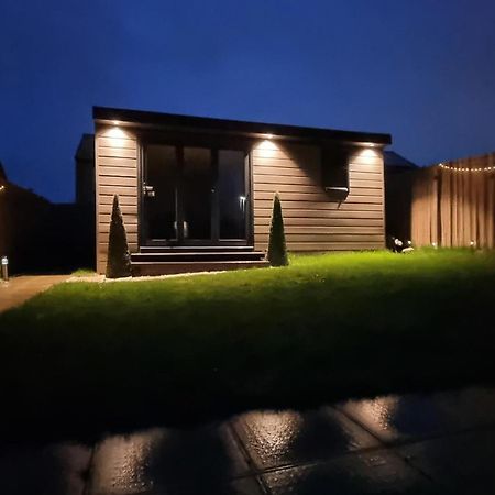 T-I-G-H The Coziest Place Wifi & Netflix Near Roundhay Villa Leeds  Exteriör bild