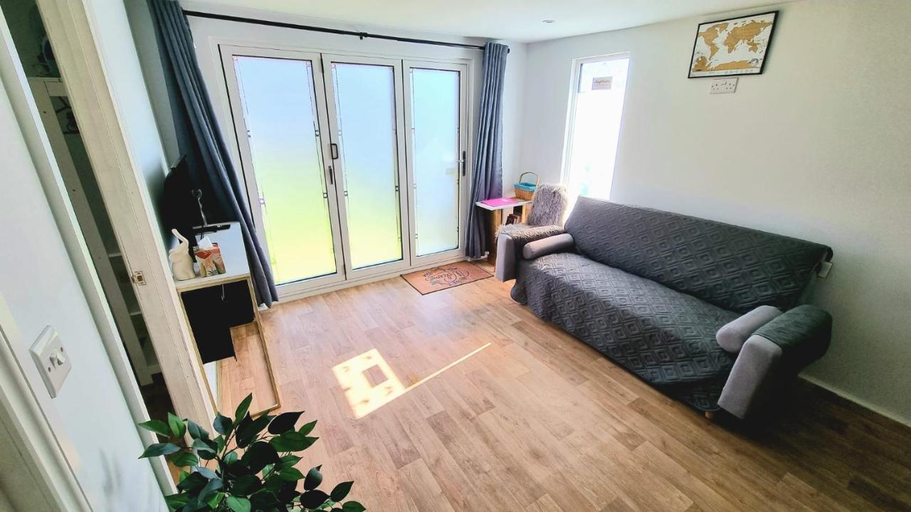 T-I-G-H The Coziest Place Wifi & Netflix Near Roundhay Villa Leeds  Exteriör bild