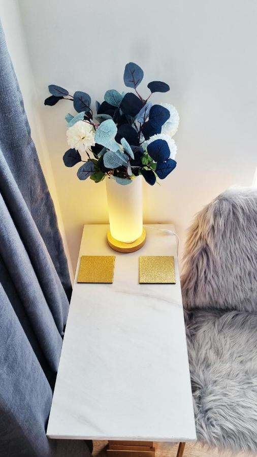 T-I-G-H The Coziest Place Wifi & Netflix Near Roundhay Villa Leeds  Exteriör bild